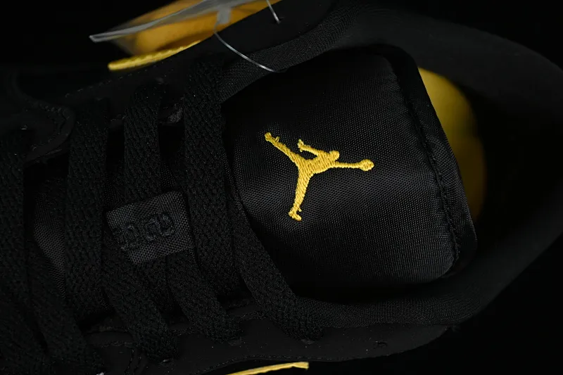 All categories Air Jordan Jordan series basketball shoes Air Jordan 1 Low Z version Air Jordan 1 Low AJ1 Joe 1 black gold hook low-top cultural leisure sports sneakers 553558-071